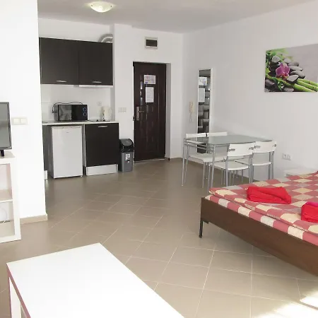 Cote D'azure Aparthotel 3*