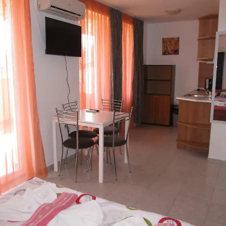 Cote D'azure Apartahotel 3*