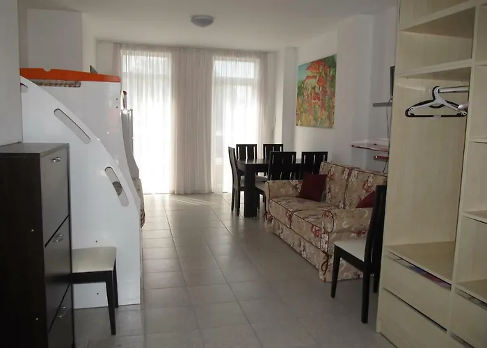 Cote D'azure Aparthotel 3*